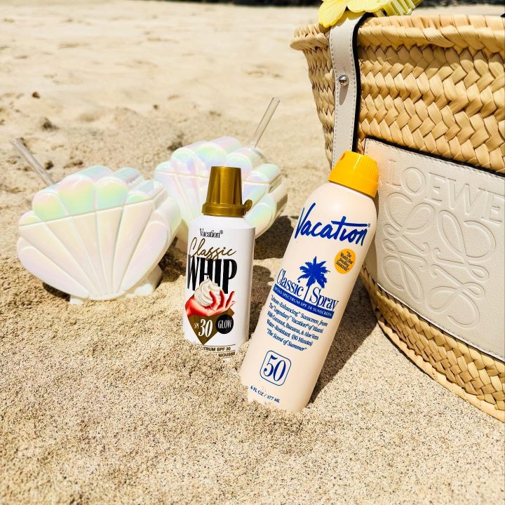Vacation | Protector solar en espuma efecto Shimmer